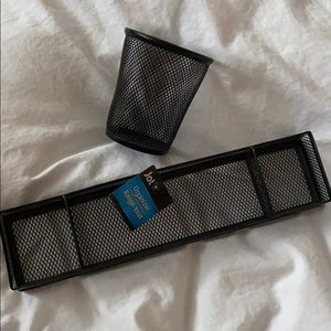 Organizer tray and pencil/pen holder